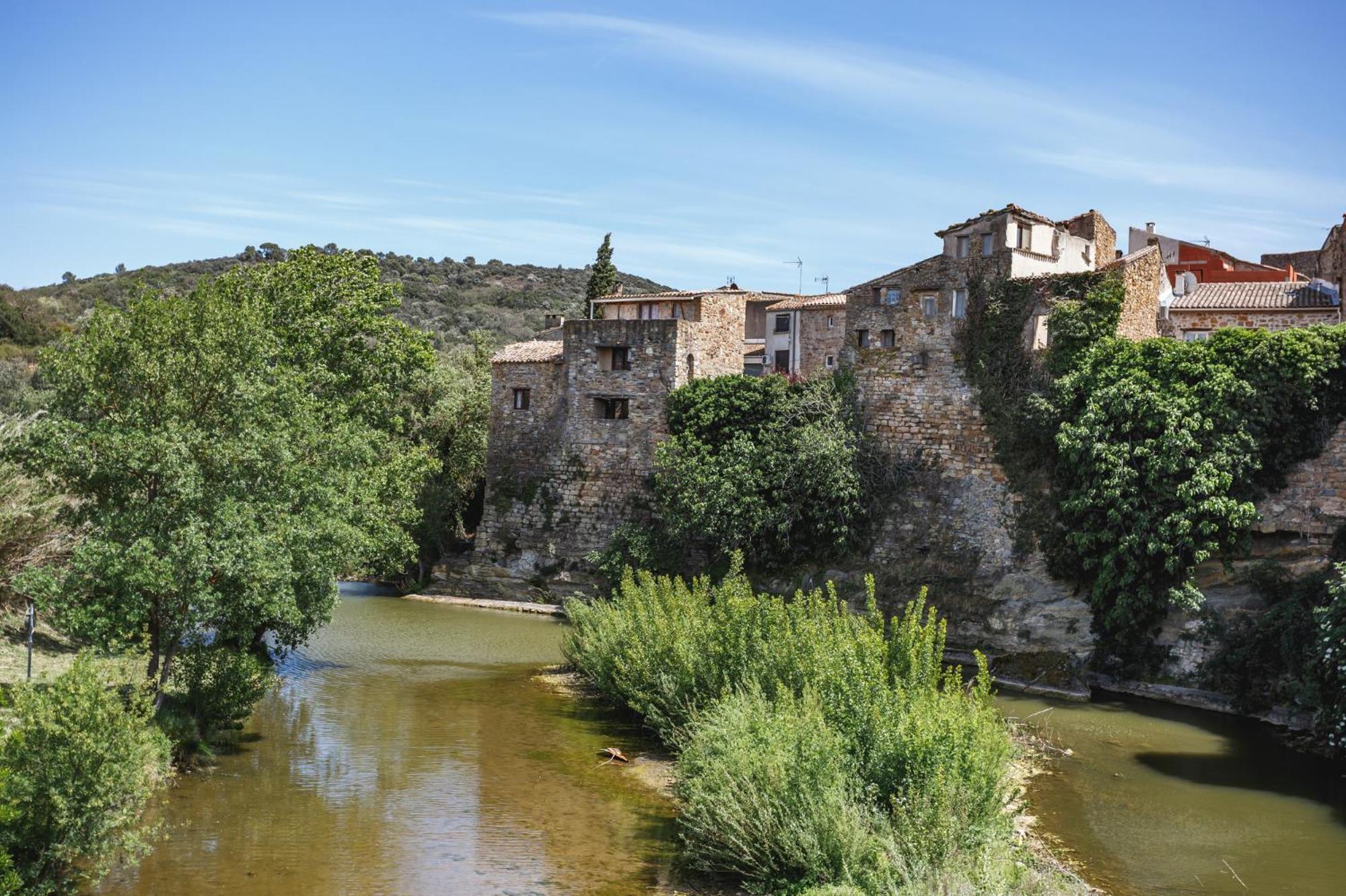 Cosy Apartment In Ancient Gabian With River And Vineyard Views Exterior photo